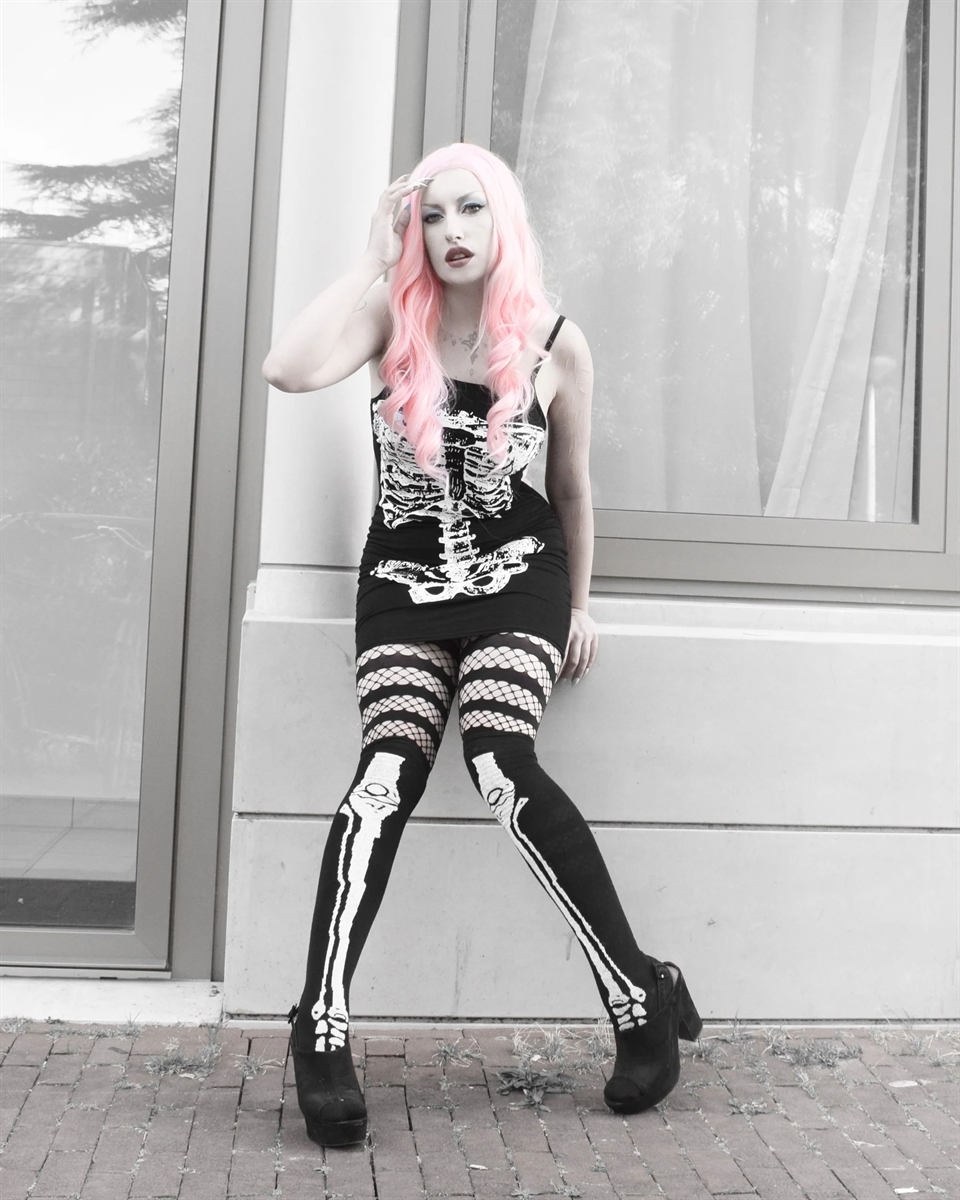Pamela Mann - Skeleton Bones, Overknees